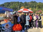 Tập thể Trường Mầm non 7/5 hòa mình với Lễ công bố  và ra mắt du lịch văn hóa công đồng Phiêng Lơi năm 2025